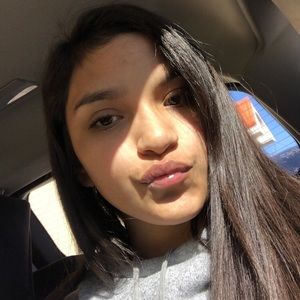 Meet your Posher, Araceli